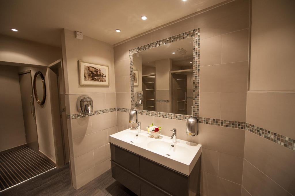 Pollards Inn Willaston  Екстериор снимка